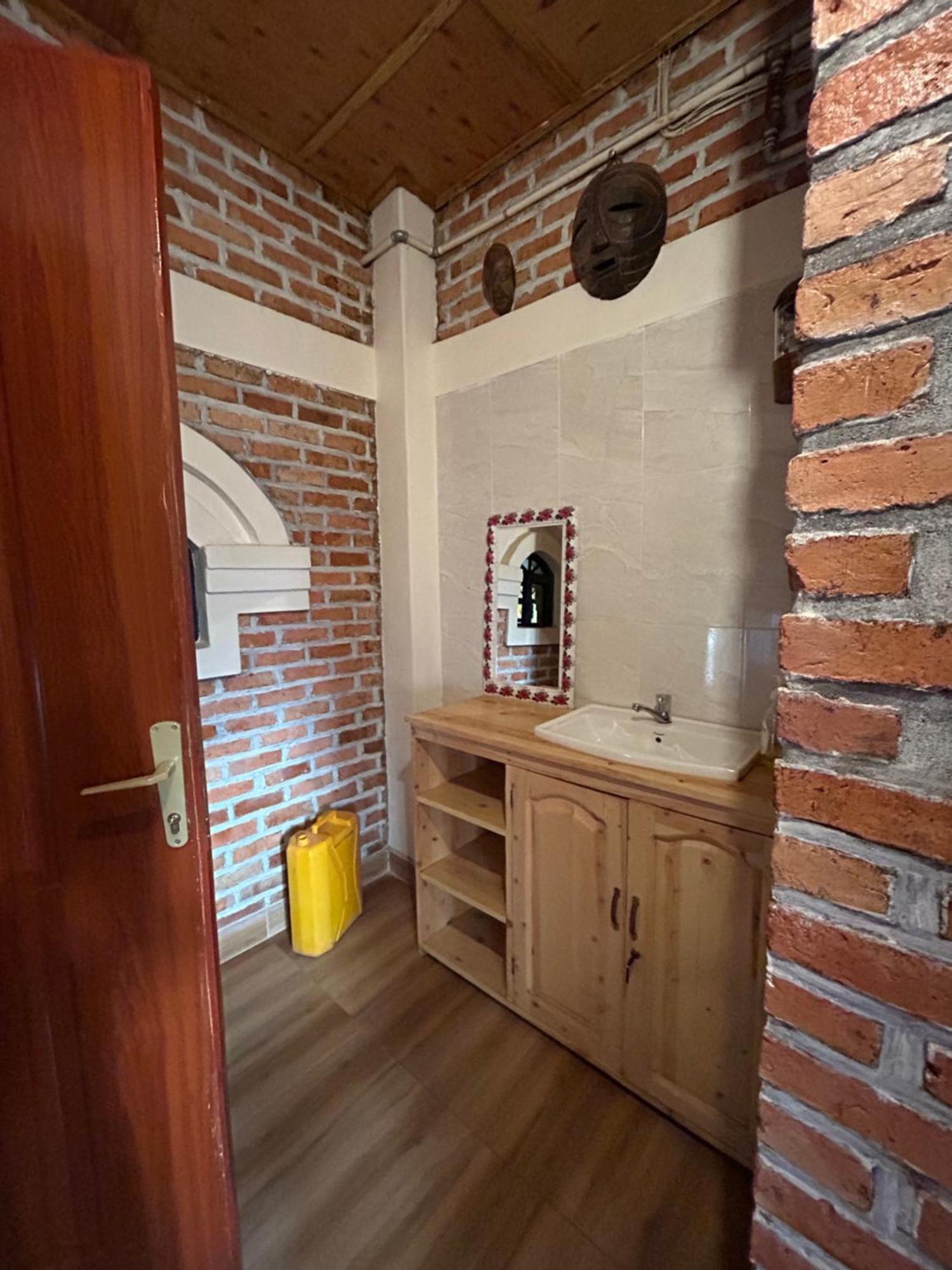 Stany'S Apartments Butare ภายนอก รูปภาพ