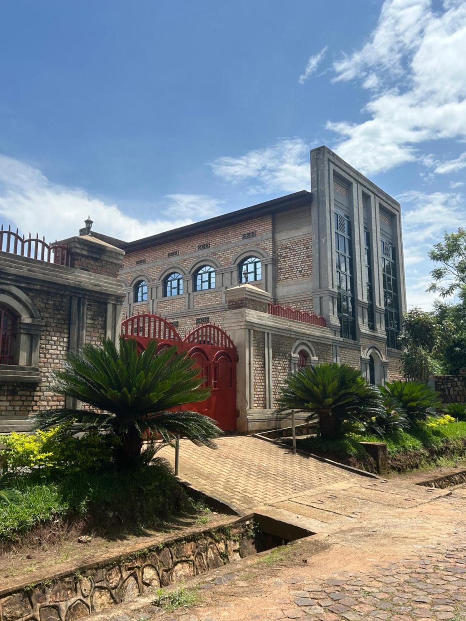 Stany'S Apartments Butare ภายนอก รูปภาพ